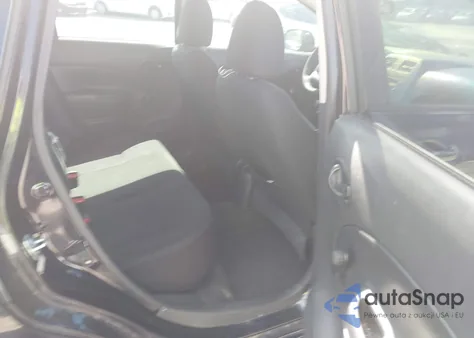 2014 Nissan Versa Note S (Sr) z USA, uszkodzony, nr VIN 3N1CE2CP6EL416036